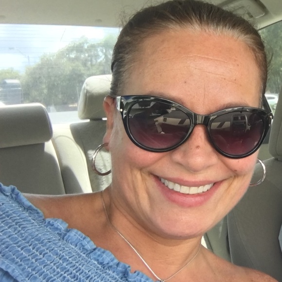 Meet your Posher, Annette Beau - Picture 13 of 16